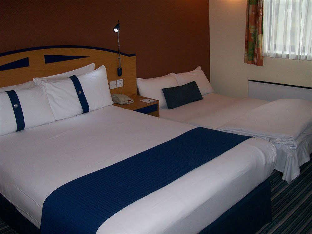Holiday Inn Express Birmingham - Castle Bromwich, An Ihg Hotel Bagian luar foto